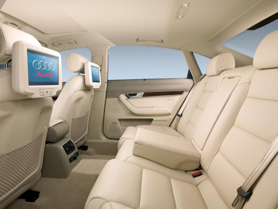 Интерьер Audi A6 L Sedan (4F, C6) 2005 года  (фото 12 из 15)